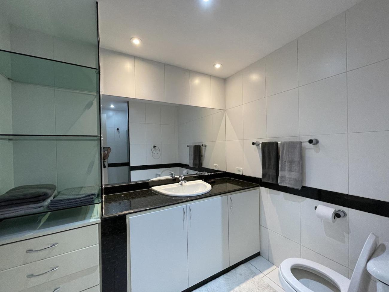 Apartamento Encantador Com Piscina - Besthostrio Рио де Жанейро Екстериор снимка